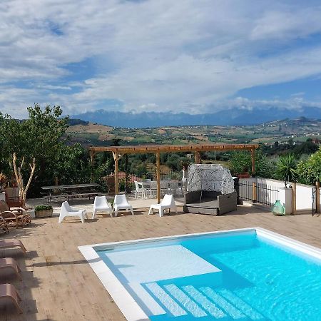 Bed And Breakfast La Pecora Rosa Sant'Omero Exteriör bild