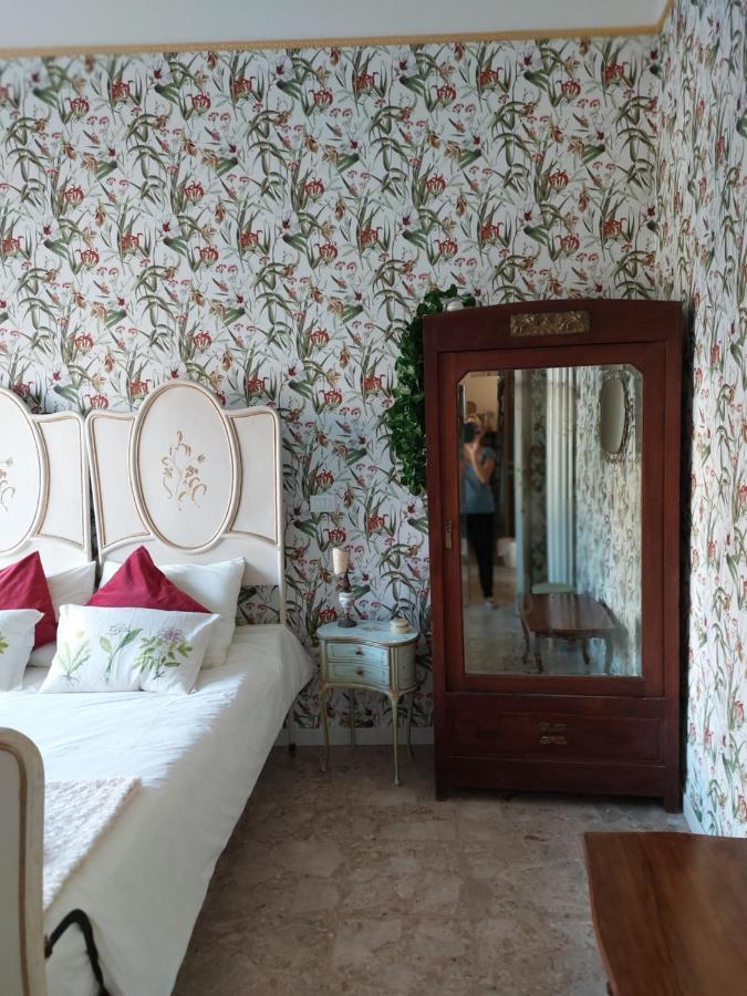 Bed And Breakfast La Pecora Rosa Sant'Omero Exteriör bild