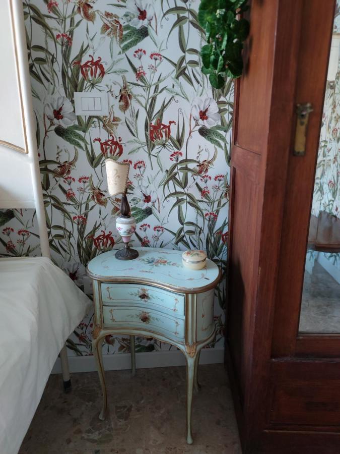 Bed And Breakfast La Pecora Rosa Sant'Omero Exteriör bild