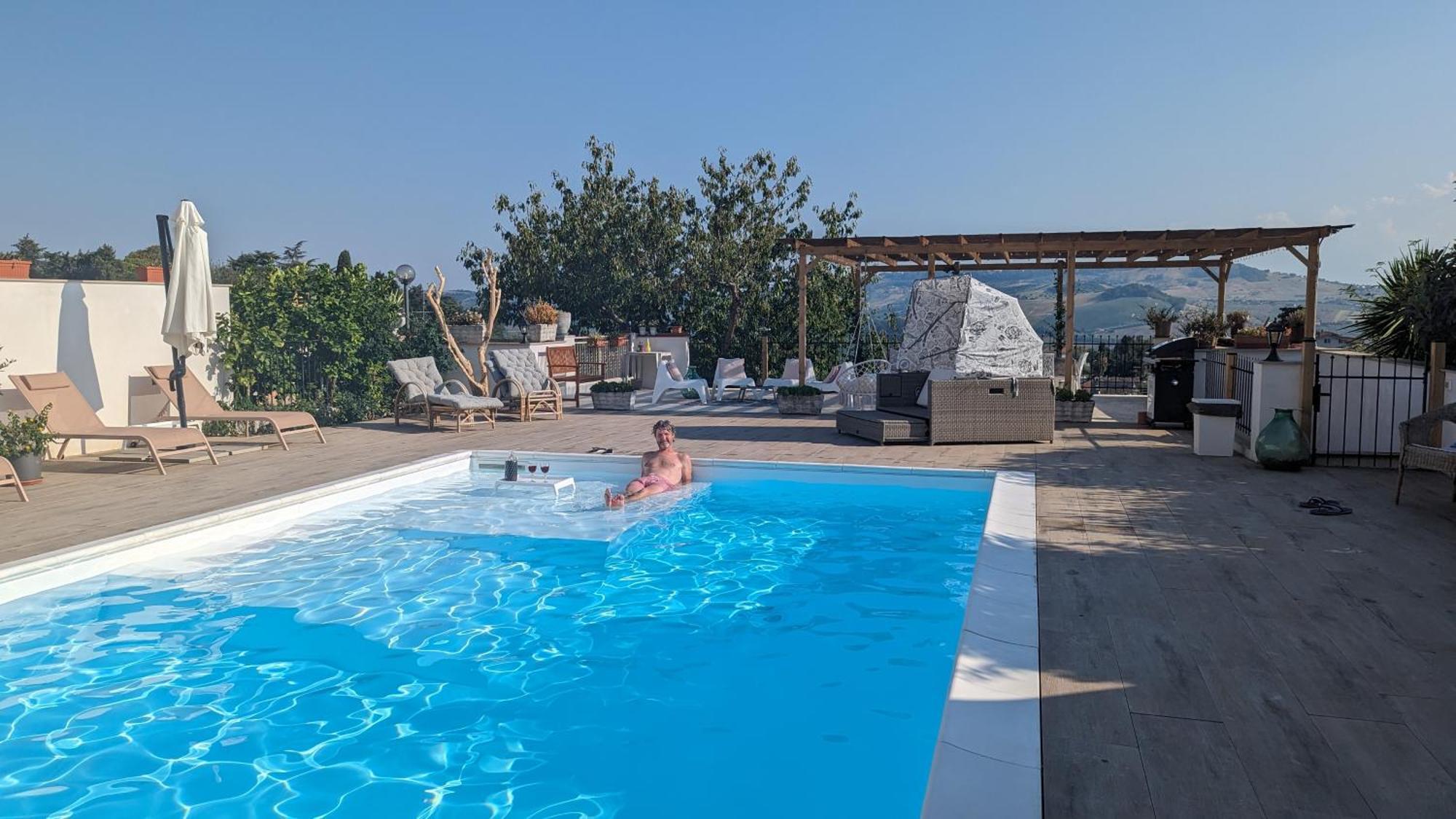 Bed And Breakfast La Pecora Rosa Sant'Omero Exteriör bild
