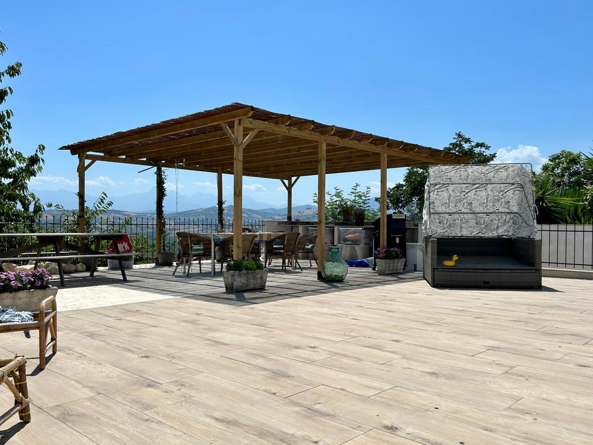 Bed And Breakfast La Pecora Rosa Sant'Omero Exteriör bild
